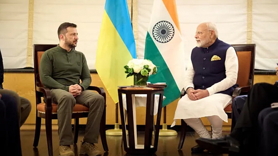 tong thong Ukraine An Do thu tuong, Zelensky Modi -bo fan bao chi tong thong Ukraine.jpg