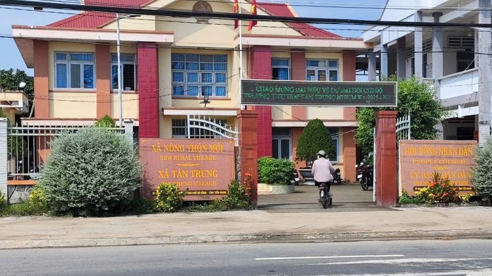 tru_so_dang_uy-_ubnd_xa_phuoc_trung_noi_ong_phan_van_thanh_tri_cong_tac.jpg