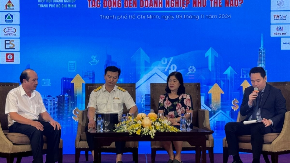 Doanh nghiệp trao đổi về việc áp dụng giá cho thuê đất theo bảng giá đất mới (Ảnh L.H).jpg