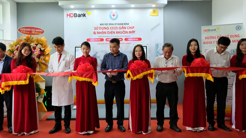 Lễ cắt băng khánh thành công trình KIOSK y tế thông minh tại Bệnh viện Đà Nẵng.jpg