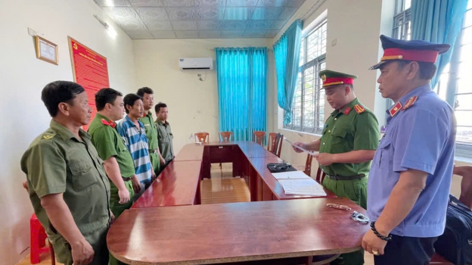 ban_dat_rung_phong_ho_20241101141748.jpg