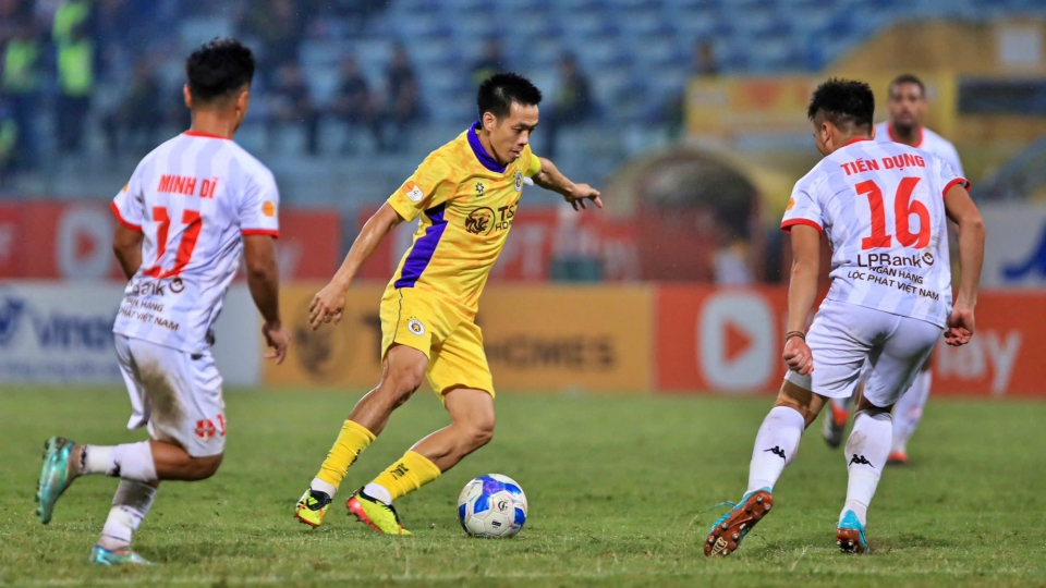 hlv_chu_dinh_nghiem_thua_nhan_su_that_phu_phang_sau_tran_ha_noi_fc_2-2_hai_phong.jpg