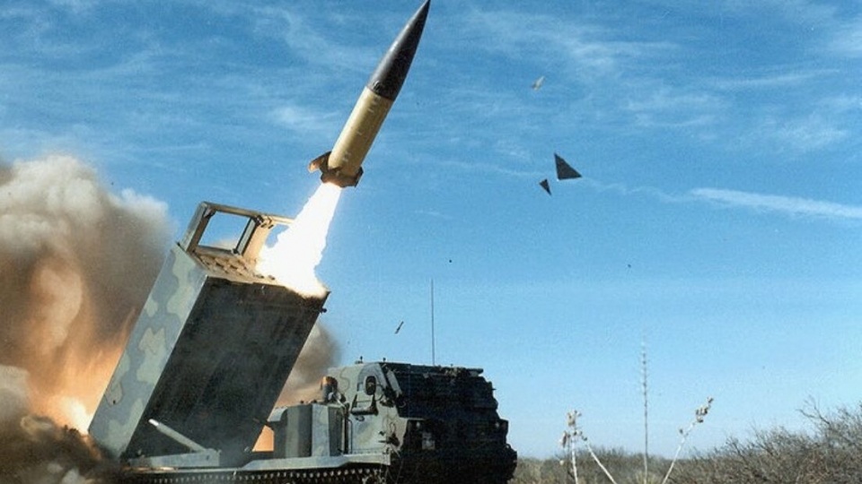 phong ten lua ATACMS -defense post.jpg