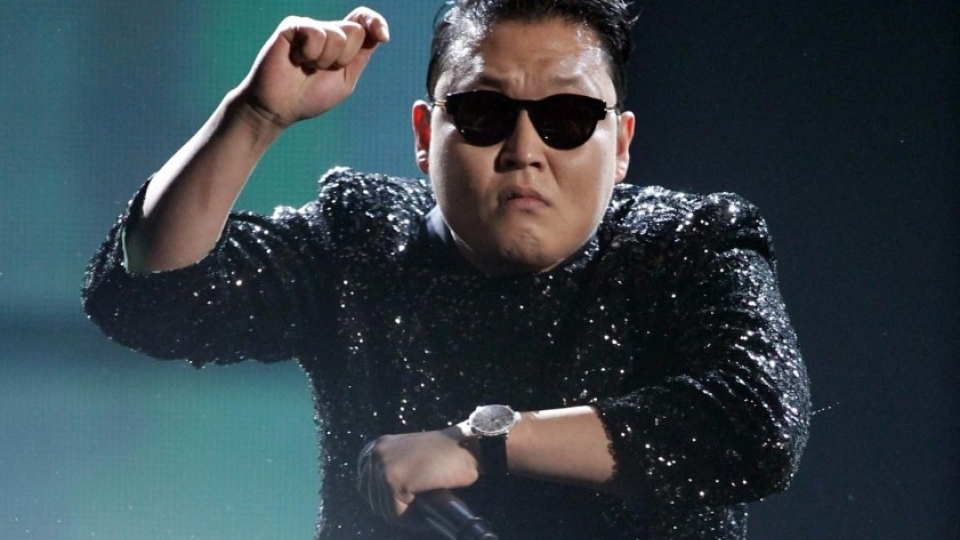 Fans in Ho Chi Minh City thrilled by 'Gangnam Style' Star