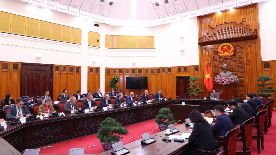 vov_pho_thu_tuong_tran_hong_ha_tiep_dn_phap_2.jpg