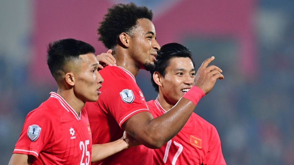 14._dt_viet_nam_3-1_singapore.jpg