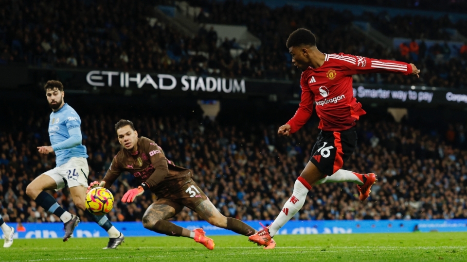 2024-12-15t182542z_1940449512_up1ekcf1f6tr5_rtrmadp_3_soccer-england-mci-mun-report.jpg