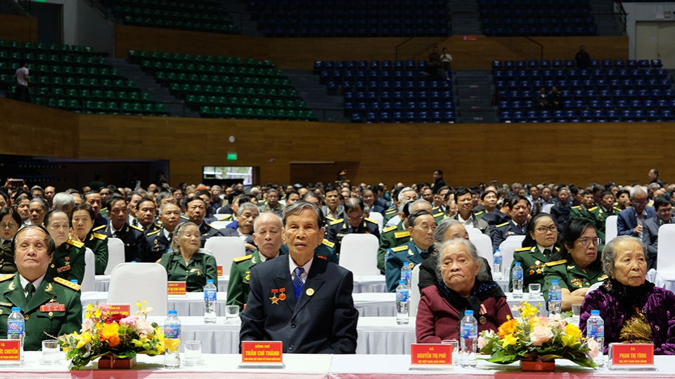 Bà mẹ Việt Nam anh hùng, Anh hùng LLVT nhân dân tại buổi gặp mặt.jpg