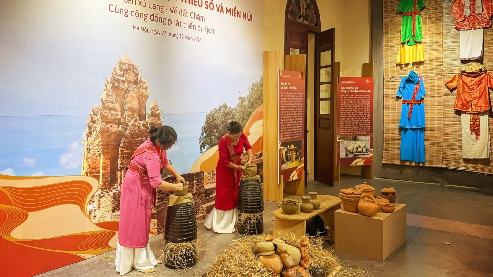 bieu-dien-van-hoa-pho-co-ha-noi-2.jpg