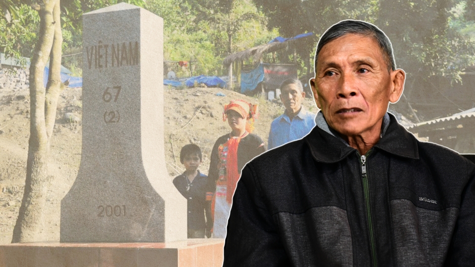 cột mốc biên cương giwuxa sân nhà.jpg