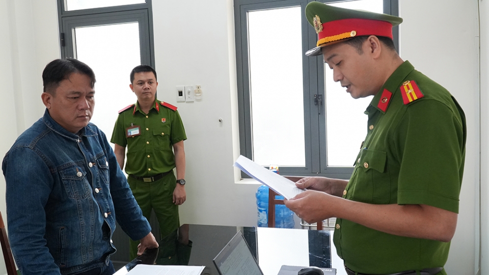 cong_an_tong_dat_quyet_dinh_doi_voi_bui_phu_dat_20241219191003.jpg