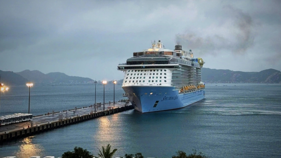 Spectrum of the Seas cruise brings nearly 5,000 passengers to Khanh Hoa