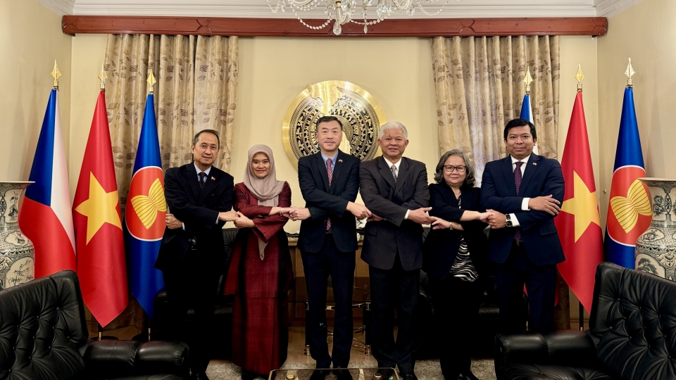 Việt Nam được đánh giá cao trong nhiệm kỳ Chủ tịch Ủy ban Asean tại Praha