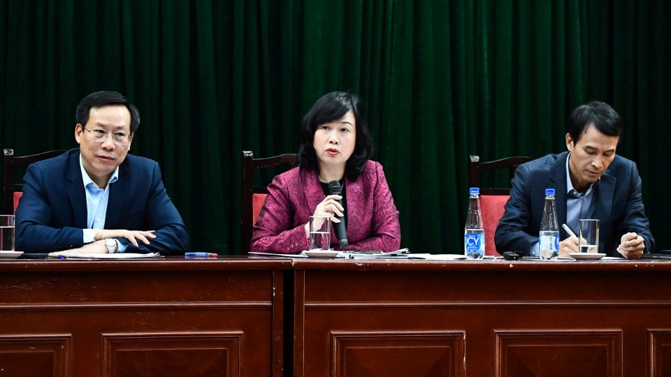 lanh_dao_bo_y_te_tra_loi_cau_hoi_cua_phong_vien.jpg