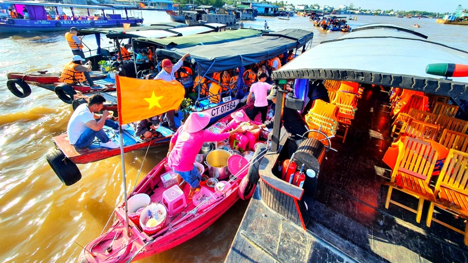 rs-vov_-_cho_noi_van_dang_duoc_cac_dia_phuong_vung_dbscl_ra_suc_bao_ton_va_phat_trien.jpg