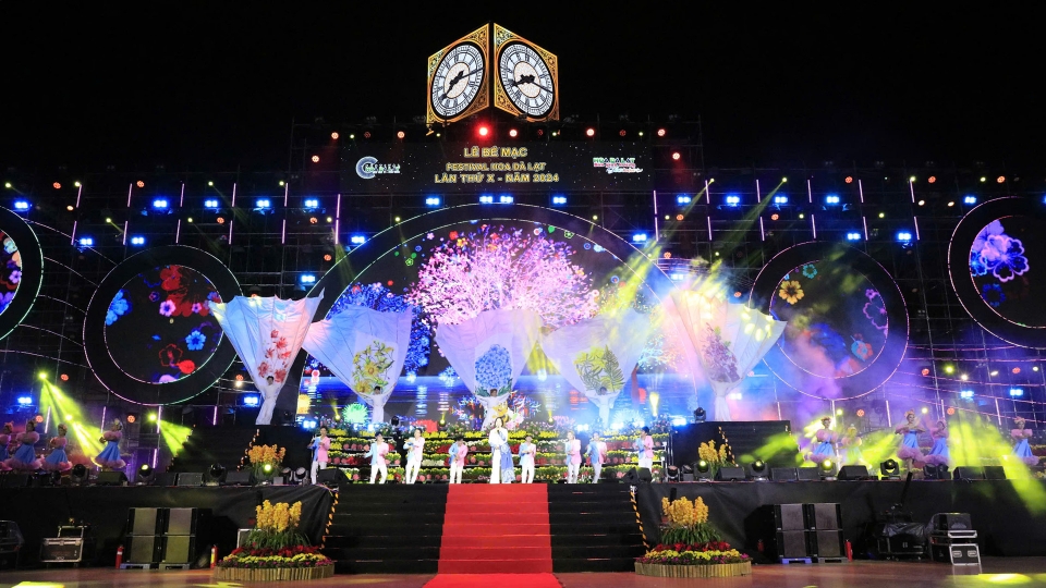 tiet_muc_van_nghe_mo_man_dem_be_mac_festival_hoa_da_lat_lan_thu_10_nam_2024_ket_hop_chuong_trinh_nghe_thuat_chao_don_nam_moi_2025.jpg