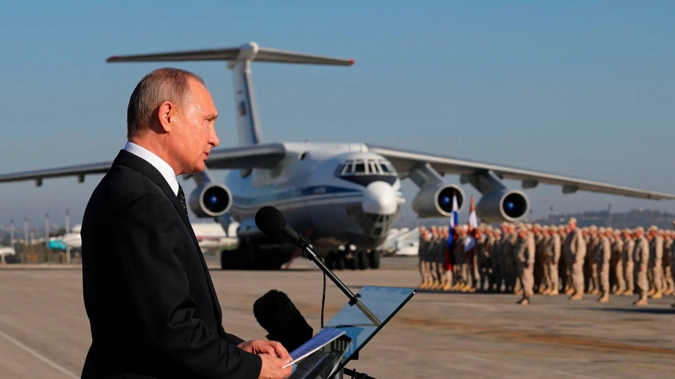 tong thong Nga Putin phat bieu tai can cu khong quan Hmeimim o Syria 2017 -Klimentyev.jpg
