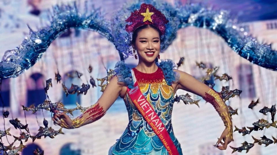 Vietnamese beauty wins sub-titles at Miss Tourism International 2024