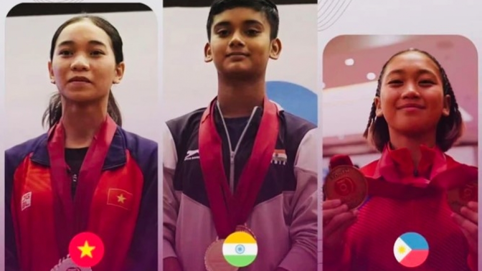 Vietnamese weightlifter wins gold at Asian Youth and Junior Championships