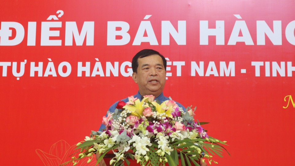Ông Nguyễn Văn Nghiêm, Phó Giám đốc Sở Công thương tỉnh Đắk Lắk tự nguyện xin nghỉ hưu trước tuổi, bày tỏ sự ủng hộ vào cuộc cách mạng tinh gọn bộ máy của Đảng, Nhà nước. .jpg