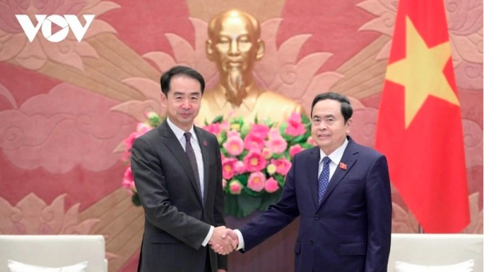 NA Man and Chinese ambassador.jpg