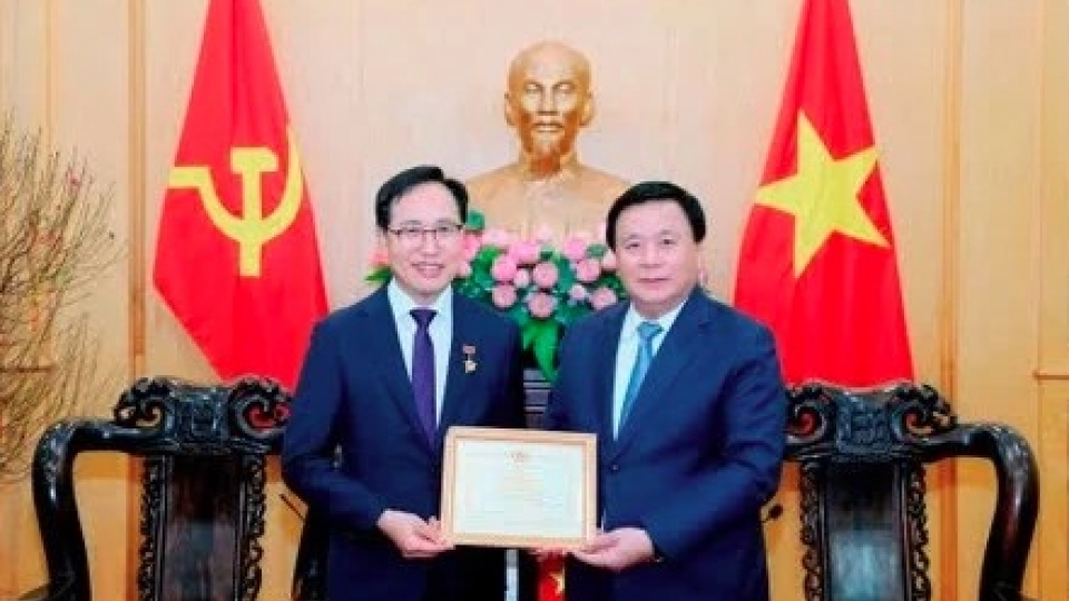 Samsung Vietnam hailed for contributions to Vietnam’s development