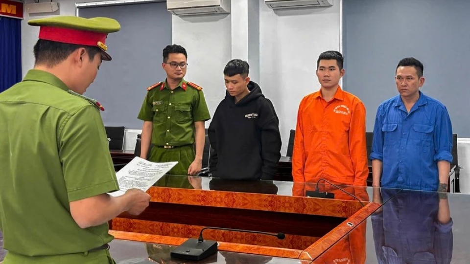 anh nhom trom dau.jpg