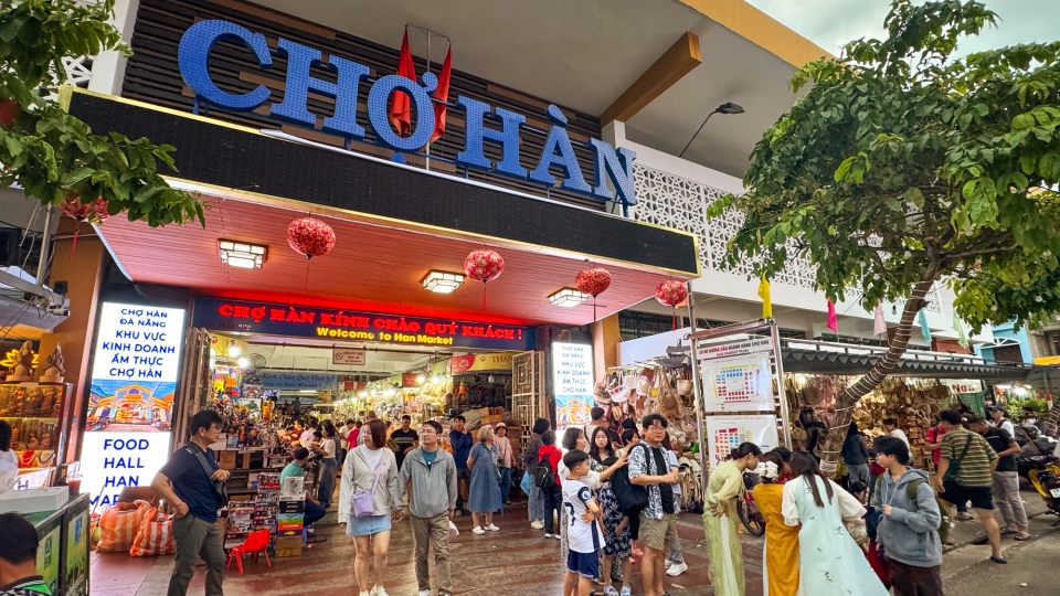 khach-du-lich-da-nang2.jpg