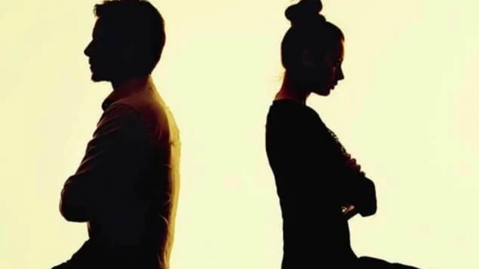 Ly thân hơn 6 năm nhưng vẫn sinh hoạt chung, chỉ không ngủ chung