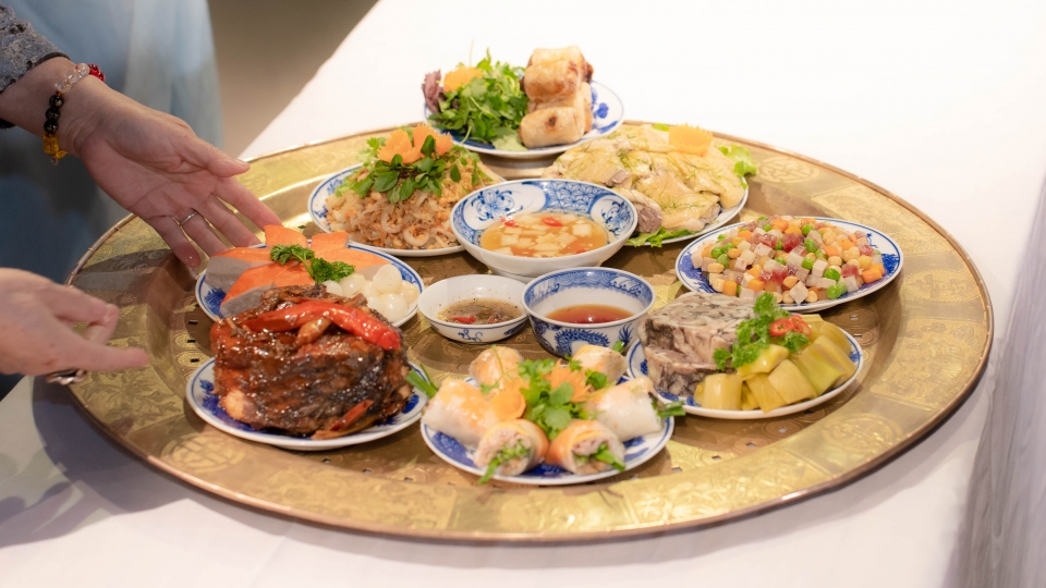 mam_co_tet_do_nghe_nhan_pham_thi_anh_tuyet_trinh_dien_.jpg