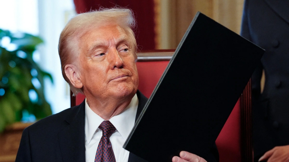 resize_trump_sac_lenh_hanh_phap.jpg