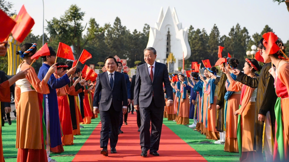tong_bi_thu_to_lam_cong_vien_van_mieu_hon_680_ty_dong_o_bac_ninh_13.jpg