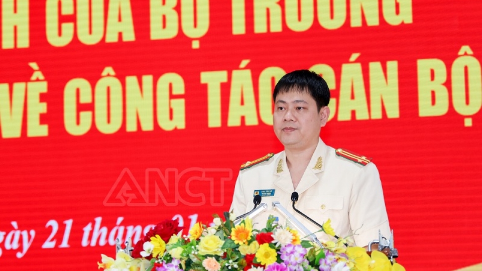trung_ta_dinh_tung_an_phat_bieu_nhan_nhiem_vu_anh_cong_an_can_tho.jpg