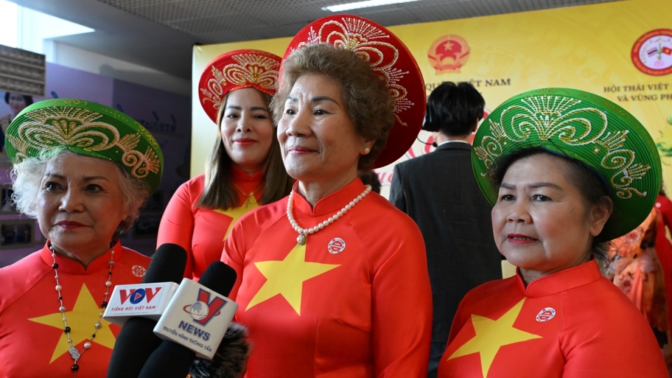 vov_xuan_que_huong_thai_lan_3.jpg