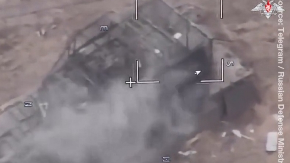 xe tang Abrams boc chay, xe tang Ukraine boc chay do UAV Nga -bo quoc fong Nga.jpg
