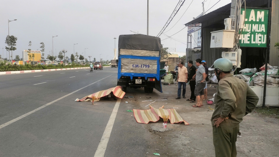 Tai nạn giao thông làm 2 người chết, 1 người bị thương ở Tiền Giang