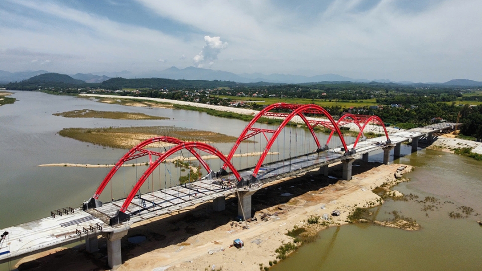 Cầu Trà Khúc 3 hoàn thành có vai trò quan trọng nối liền 2 huyện lỵ Sơn Tịnh- Tư Nghĩa.jpg