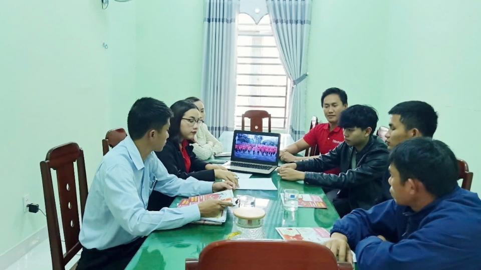 Huyện Hiệp Đức gặp mặt thanh niên đi xuất khẩu lao động..jpg