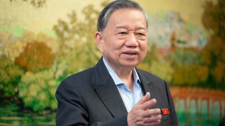 Tong bi thu To Lam phat bieu thao luan to ve khoa hoc cong nghe.jpeg