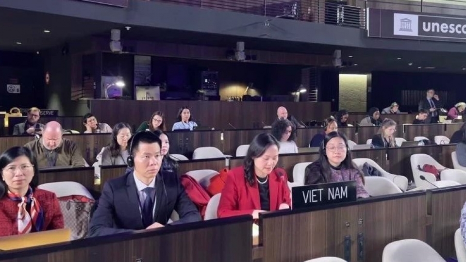 Vietnamese delegates.jpg