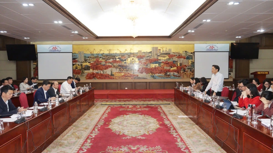 ban_phap_che_hdnd_tp_hai_phong_hop_tham_tra_ho_so_trinh_ky_hop_thu_23_hdnd_tp_trong_do_co_noi_dung_lien_quan_chinh_sach_ho_tro_them_doi_voi_can_bo_cong_chuc_vien_chuc_nguoi_lao_dong_trong_thuc_hie.jpeg