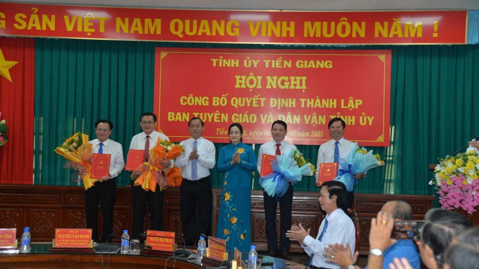 bo_nhiem_ong_do_tan_hung_lam_truong_ban_tuyen_giao_va_dan_van_tinh_uy_1.jpg