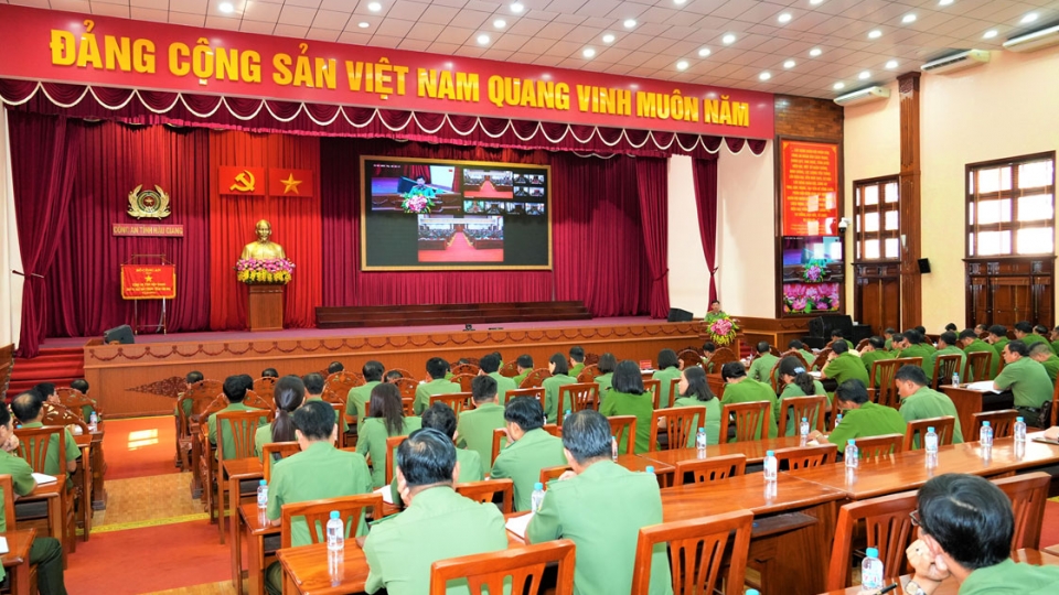 cong-an-tinh-hau-giang-to-chuc-hoi-nghi-quan-triet-chu-truong-cua-dang-nha-nuoc-va-nganh-cong-an-ve-tiep-tuc-sap-xep-tinh-gon-to-chuc-bo-may-cong-an-dia-phuong-hoat-dong-hieu-luc-hieu-qua-dap-ung-y-1.jpg