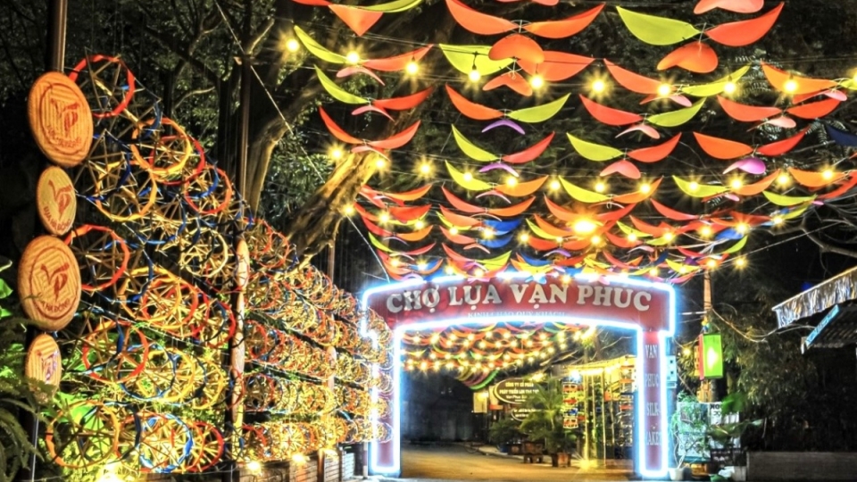 festival-lang-nghe-van-phuc-cho.jpg