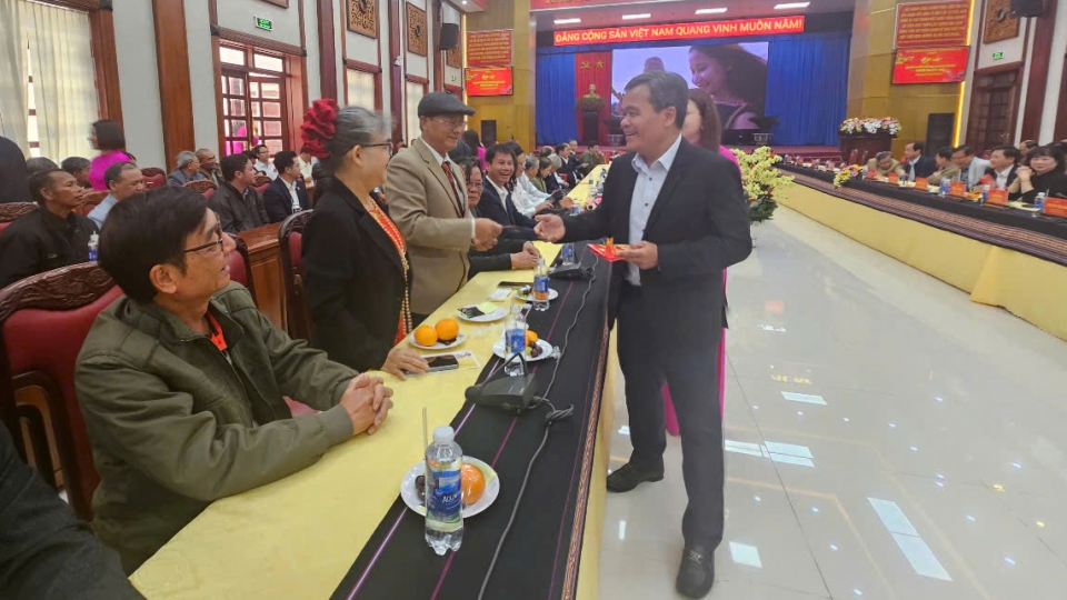 gia_lai_gap_mat_tri_thuc_2.jpg