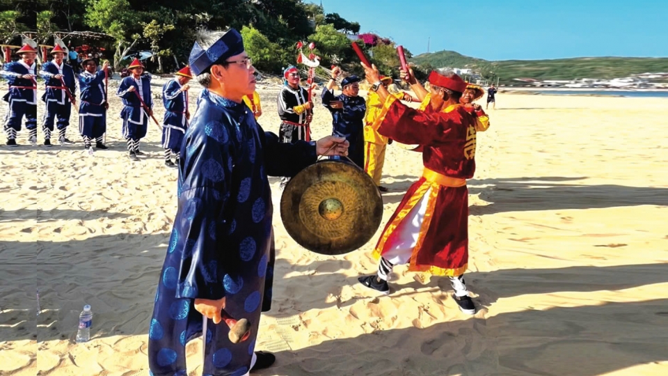 le_hoi_cau_ngu_van_dam_xuong_ly_xa_nhon_ly_thanh_pho_quy_nhon_tinh_binh_dinh.jpg