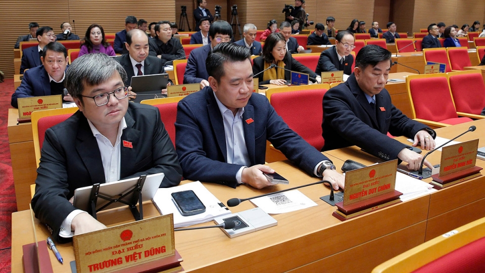 thong_qua_nghi_quyet.jpg