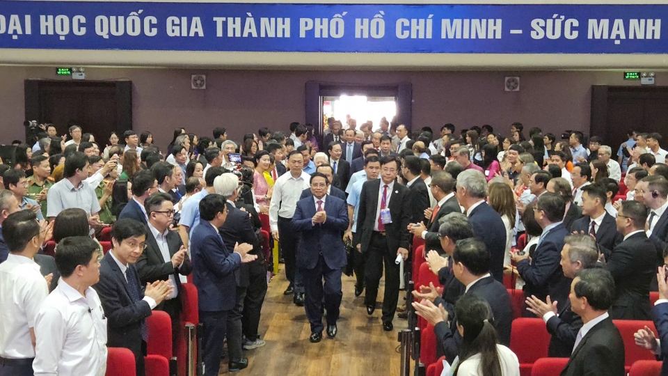 thu_tuong_pham_minh_chinh_du_le_ky_niem_30_nam_thanh_lap_dai_hoc_quoc_gia_tp._ho_chi_minh_3.jpg