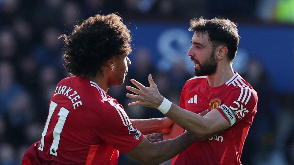 truc_tiep_everton_vs_mu_12.jpg