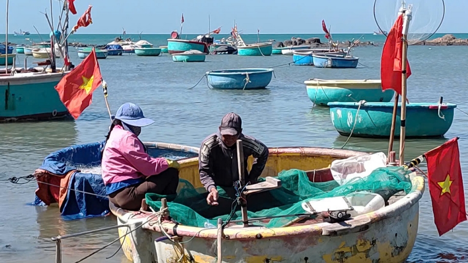 Ngư dân Bình Thuận ra khơi đón lộc biển đầu năm